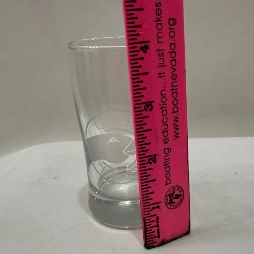 Goose Island Brewing Chicago 6 Oz Clear Glass Bar Accessory 4 In Tall 2 In Round